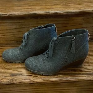 Dr. Scholl’s Wedge Bootie 9.5